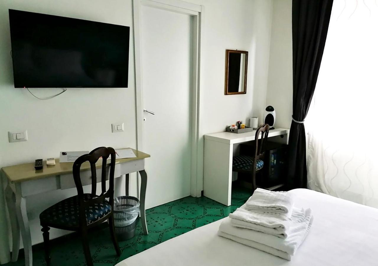 Gregory Place 2* Roma